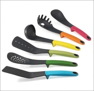 Elevated Kitchen Utensils Maximize Hygiene | The Mindful Shopper