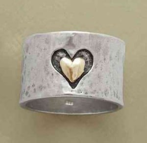 Heart And Soul Ring | The Mindful Shopper | Valentine's Day Picks