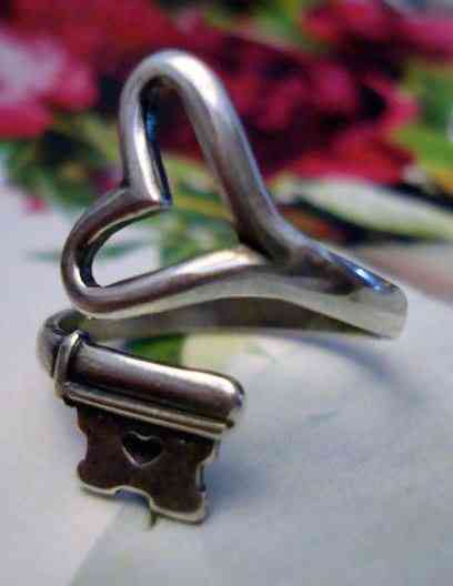 Steampunk Key Heart Ring
