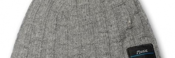 Beanie with Wireless Speakers